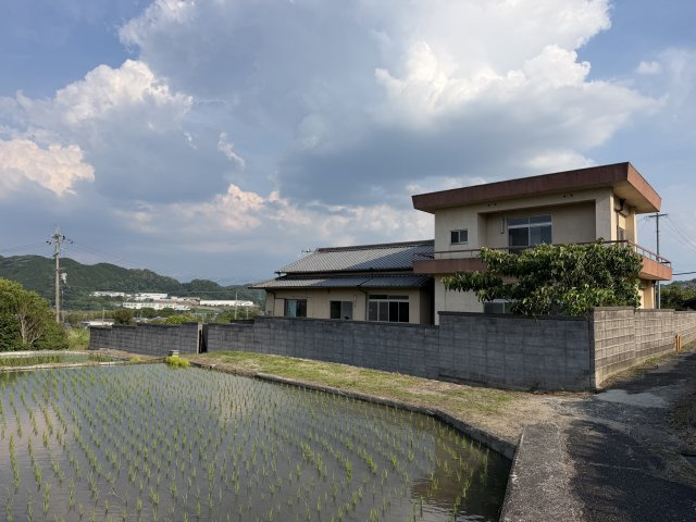 御所市増　中古戸建の外観