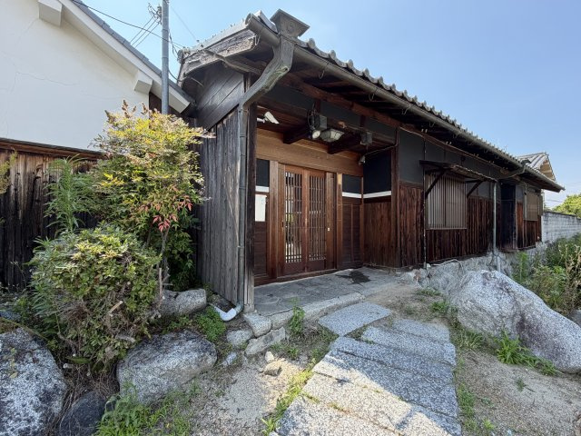 御所市増　中古戸建の外観