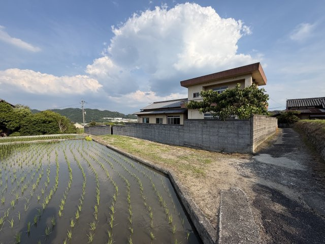 御所市増　中古戸建の外観