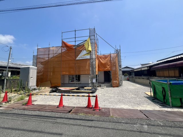 【前面道路含む現地写真】
