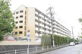 公社山田西Ｃ団地A１棟の外観