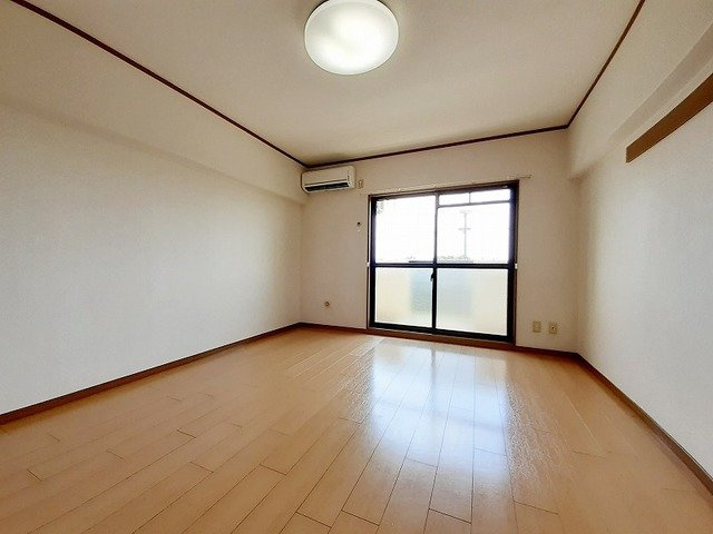 フレンテ二島の内装
