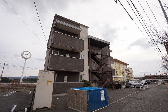 エスティ岬の山