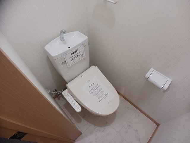 エスティ岬の山のトイレ