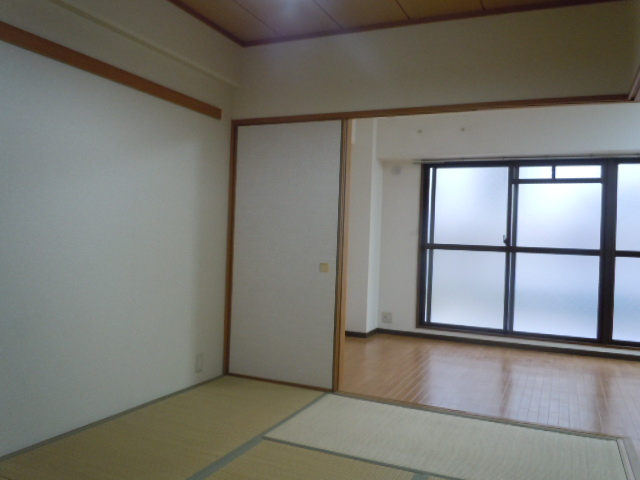 ボンヌ愛の内装