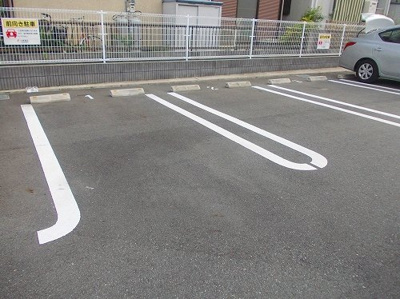 【駐車場】 | グランペール古賀Ⅲ　Ｂ | 駐車場があります