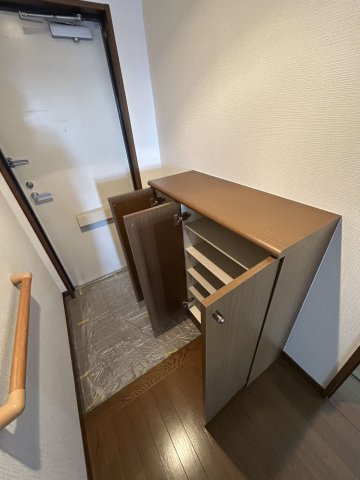 ルネス国分の玄関