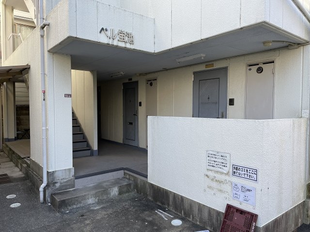 ベル蛍池のエントランス
