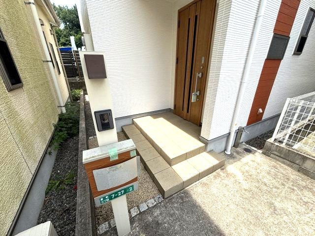 河内長野市原町３丁目の一戸建てのエントランス