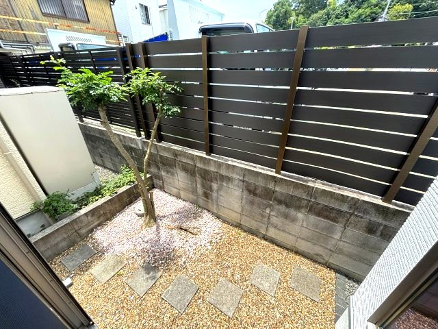 河内長野市原町３丁目の一戸建ての庭