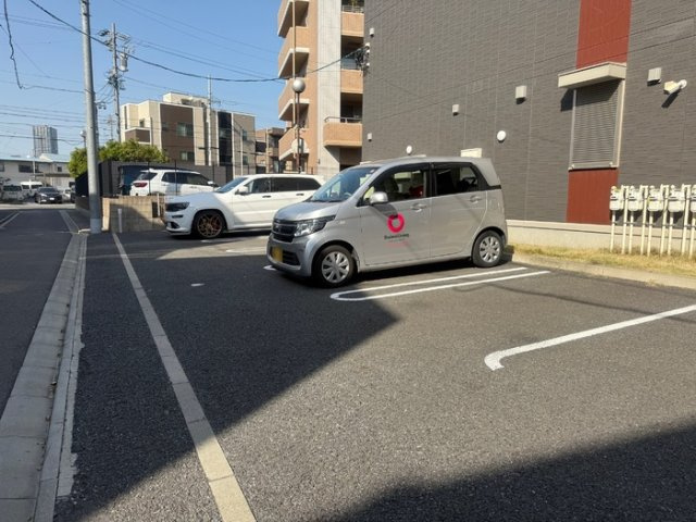 Loco☆MocoⅢの駐車場|カースペースがあります