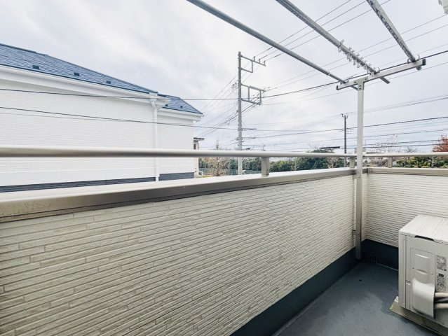 藤沢市円行１丁目　中古戸建のバルコニー