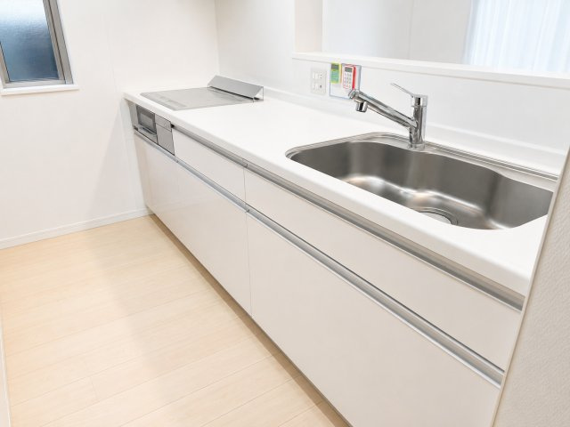 藤沢市円行１丁目　中古戸建のキッチン