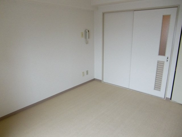 ベルトピア岡町ガーデンハイツの居間・リビング