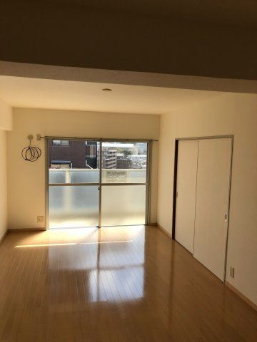 福岡市南区野間１丁目の賃貸マンションのロビー