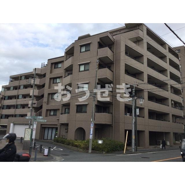 ナイスアーバン反町公園壱番館の外観