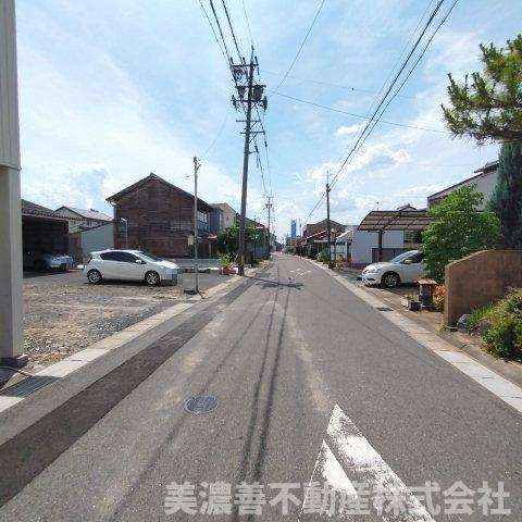 ６６６１４　大垣市墨俣町墨俣土地の前面道路含む現地写真