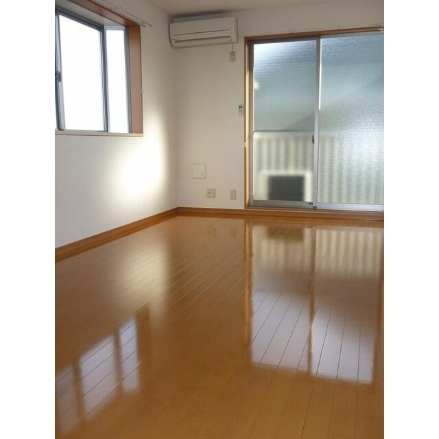 相模原市南区上鶴間１丁目のアパートの居間・リビング
