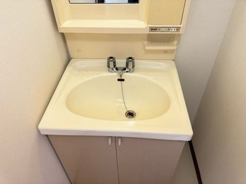 アヴニールＢの独立洗面台|使いやすい独立洗面台です