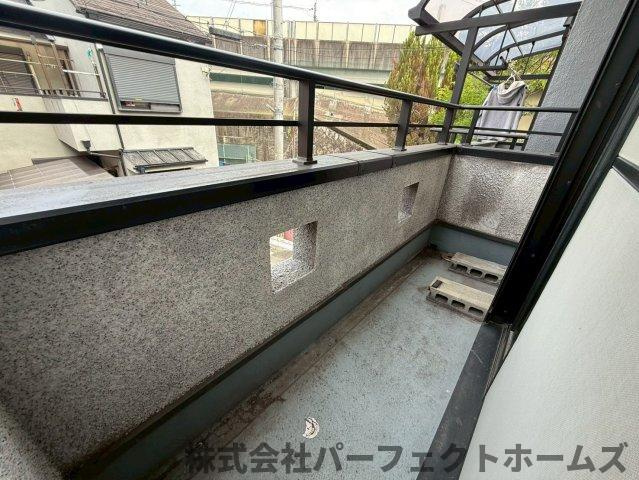 松丘町戸建のバルコニー|開放的で明るい空間を演出してくれるバルコニーです