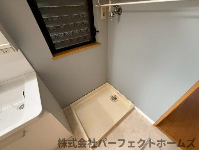 松丘町戸建の設備|洗濯機置場です