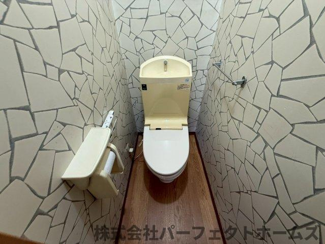 松丘町戸建のトイレ|コンパクトで使いやすいトイレです