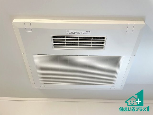 ★3(土)4(日)現地見学可能！★彦根市西今町　全3邸の冷暖房・空調設備|四季を通して快適なバスライフをお手伝いする浴室暖房乾燥機！浴室の乾燥・暖房・涼風・換気はもちろん、２４時間換気にも対応！
