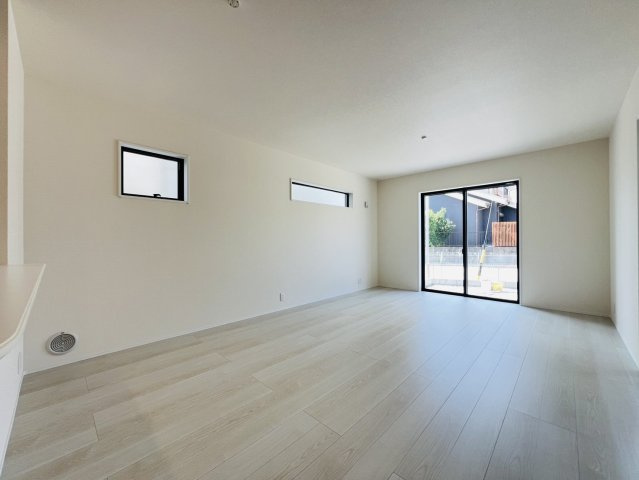 碧南市笹山町3丁目15-1『仲介手数料無料』新築一戸建て・建売の居間・リビング