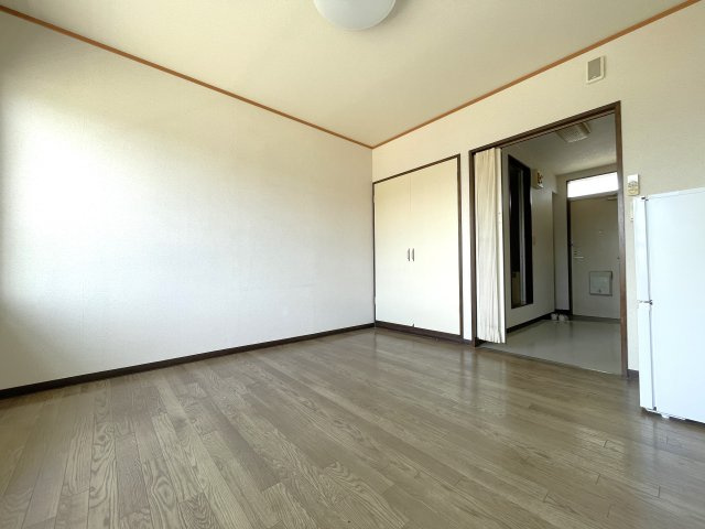 総和ハイツの洋室