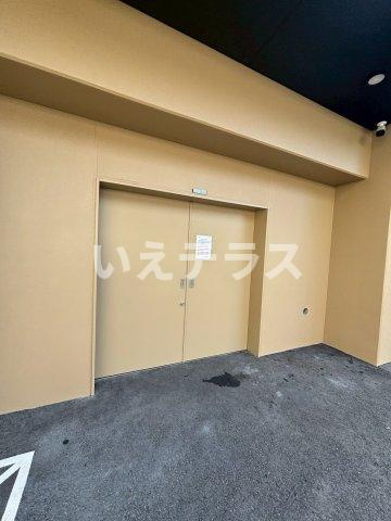 リヴィアス神戸SOLEILの駐車場
