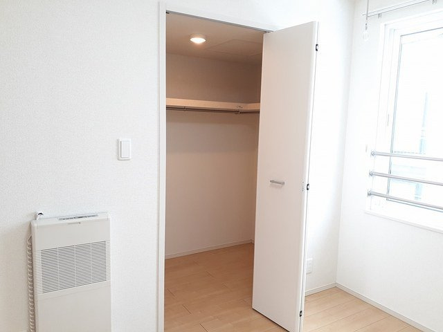 フィオーレの収納|たっぷりとした収納スペースです