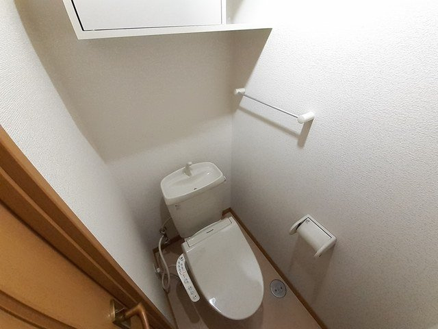 メゾン・ド・ポレールのトイレ|清潔感のあるトイレです