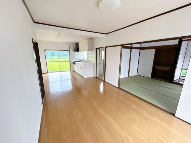 曽於市末吉町二之方の中古一戸建の居間・リビング