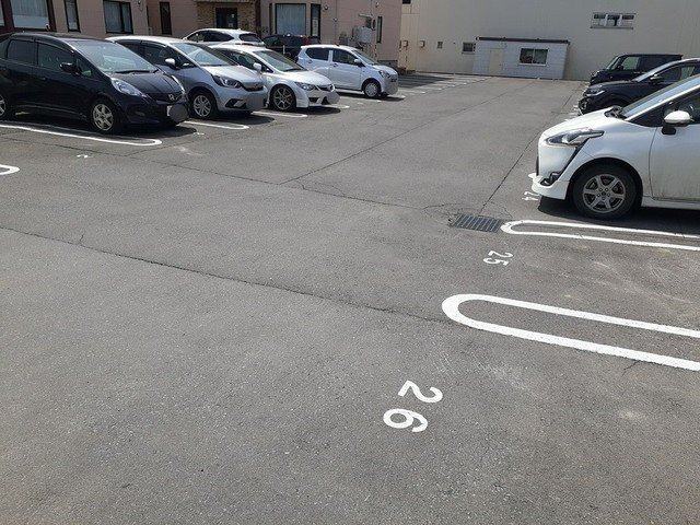 プリマヴェーラ・ルーチェの駐車場|駐車場完備です