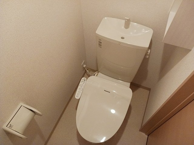ヴィラ・チトセⅠのトイレ|ゆったりとした空間のトイレです