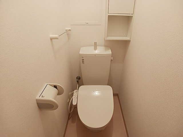 サンフラワーのトイレ|コンパクトで使いやすいトイレです