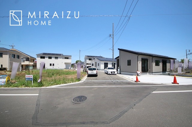 【周辺】 | お車の運転に自信のない方でも安心かなと思います。とても解放感があり、日当たりも気持ちよさそうです。
