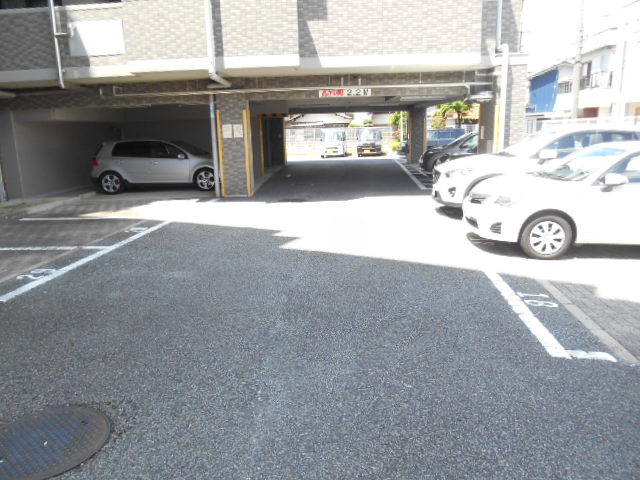 TOC21の駐車場
