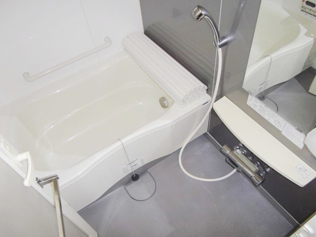 墨田区東向島５丁目の賃貸マンションの浴室