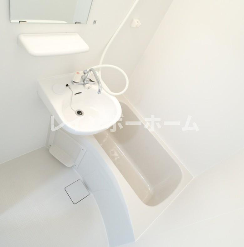 ノーザンロード綾瀬の浴室|※別部屋参照写真となります。