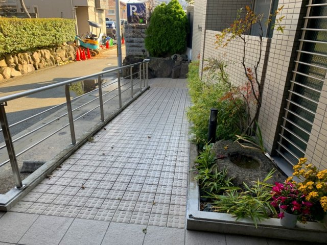 シャルヌーブのエントランス
