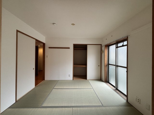 シャルヌーブの内装