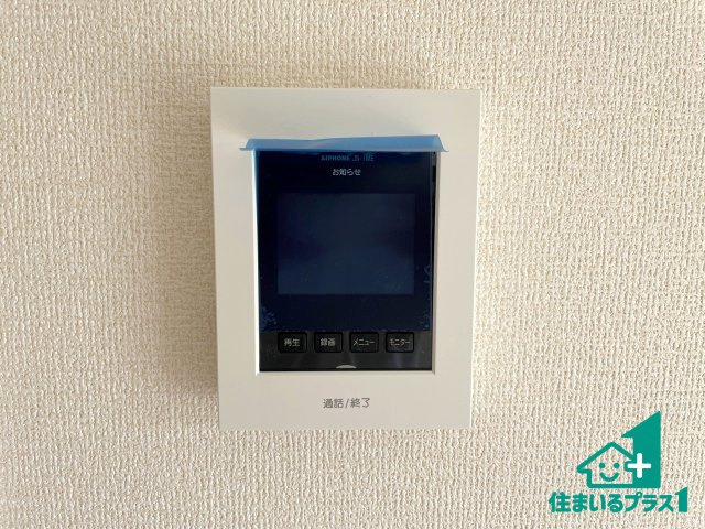 ★彦根市西今町　第5期　新築一戸建ての防犯設備|カラーモニターインターホン！声だけでなく来訪者の姿や顔がモニターで確認できるので、小さなお子様がいらっしゃるご家庭でも安心できます！