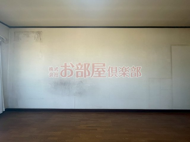 オアシスビルの洋室|明るい洋室です
