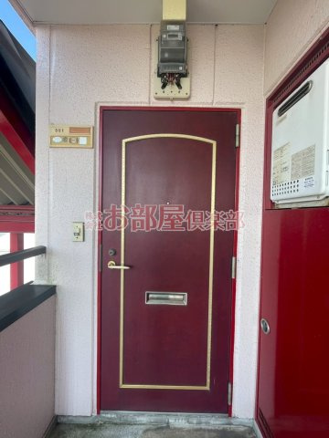 オアシスビルの玄関|シンプルで使いやすい玄関です