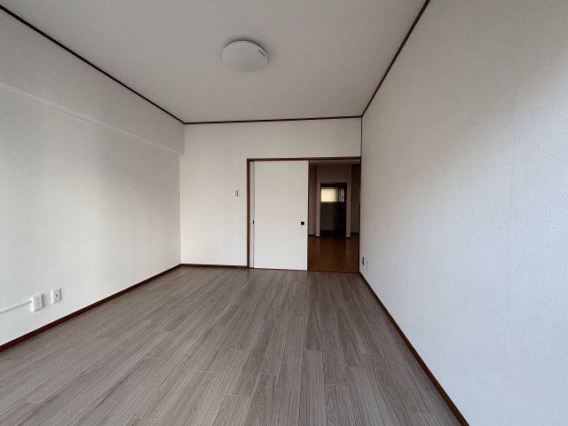 刀根山ガーデンハイツの子供部屋