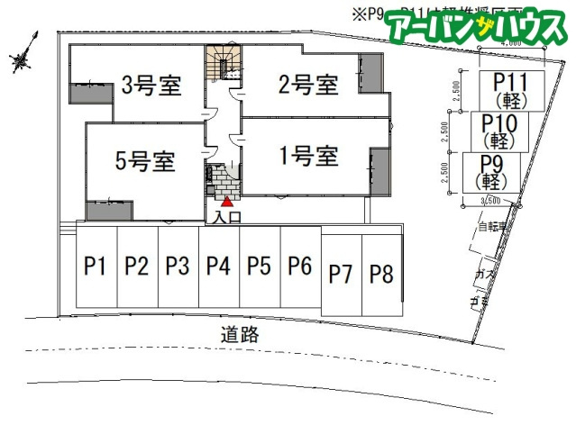 REGALEST 藤原光町の駐車場