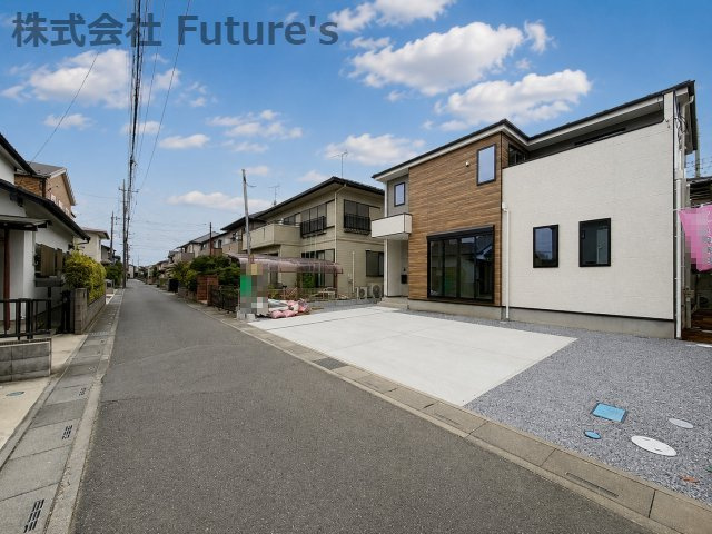 吉川市新栄2丁目　新築戸建　全1棟の前面道路含む現地写真|前面道路含む現地写真です。