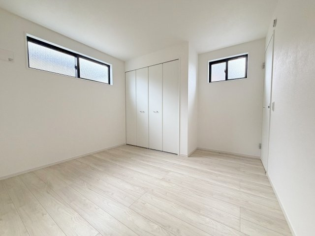 吉川市新栄2丁目　新築戸建　全1棟の洋室|クローゼット付きの洋室6.2帖