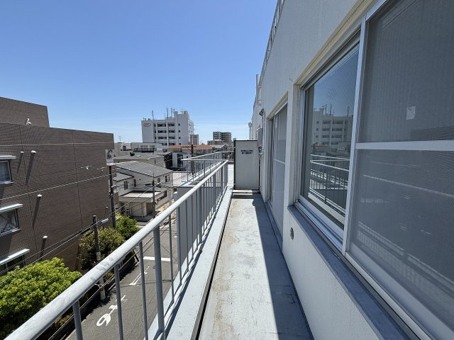 フェザー豊中マンションのバルコニー